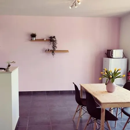 Appartement T Appartementje Oh Deer *